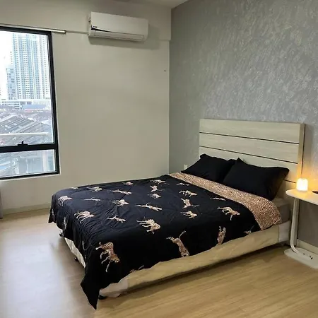 Huge City View Balcony - Netflix Subang Jaya Exterior photo