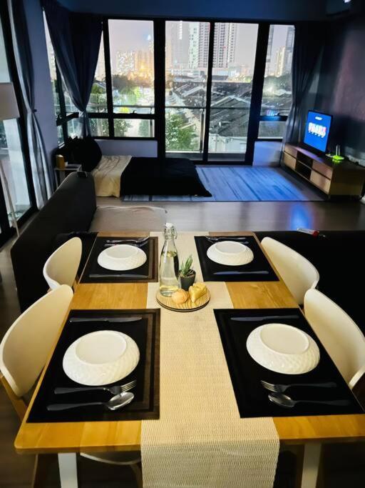 Apartment Huge View Balcony - Netflix